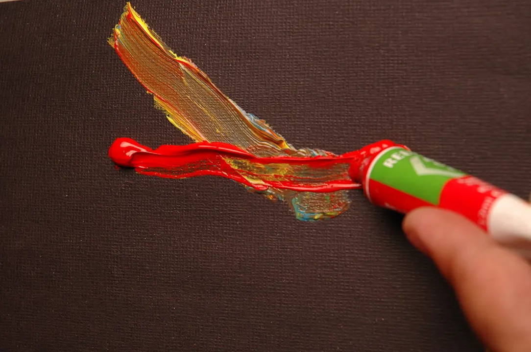 اکریلیک رزین | آماده‌سازی سطوح جهت اعمال رنگ‌های اکریلیک برپایه آب