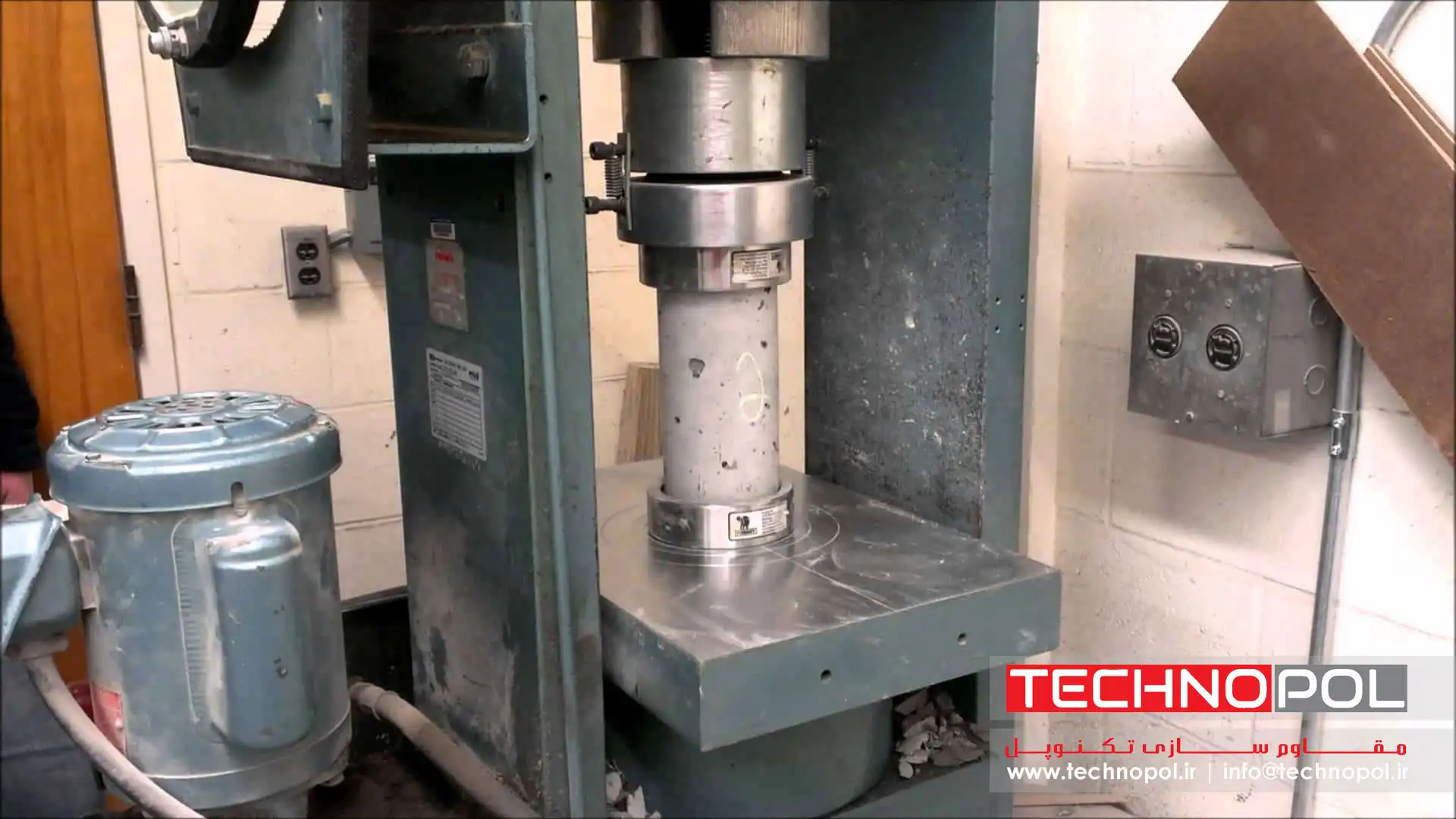 تست مقاومت فشاری بتن