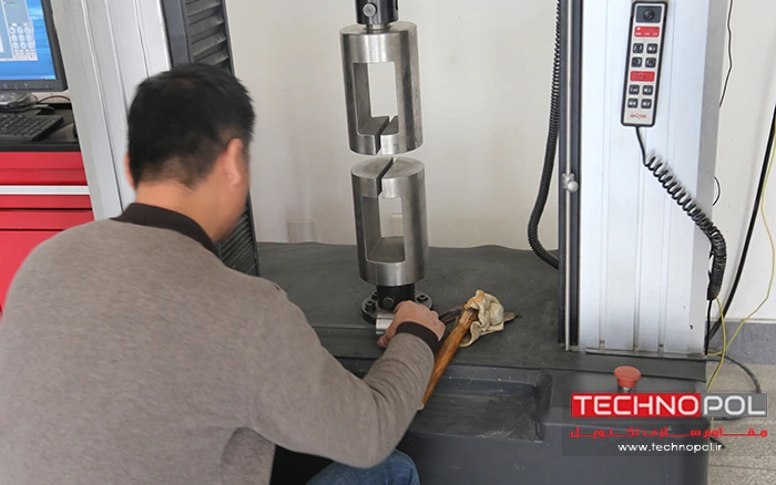 آماده سازی دستگاه انجام آزمایش کشش